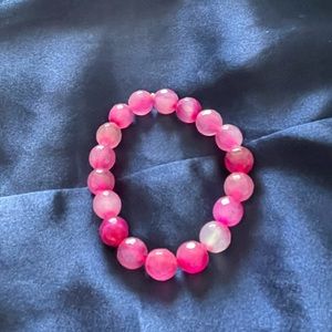 Natural stone fushia agate bead bracelet handmade in Burma